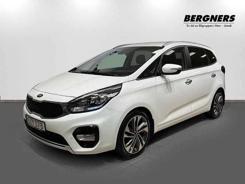 Vit Begagnad 2017 Kia Carens Comfort Minibuss | 169 900 kr (Lite dyr) - Bild 1/3