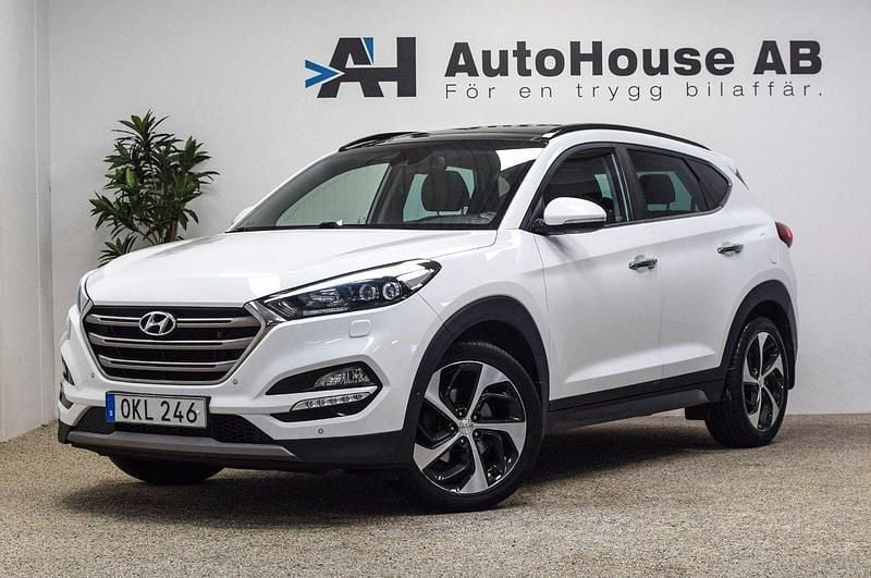 Vit Begagnad 2016 Hyundai Tucson Premium SUV | 179 000 kr (Marknadspris) - Bild 1/4
