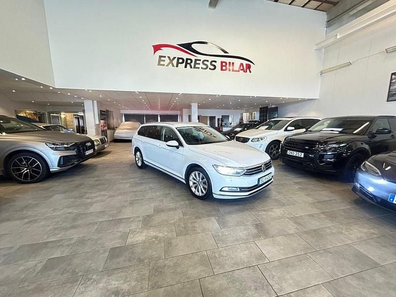 Vit Begagnad 2015 VW Passat GT Kombi | 119 000 kr (Marknadspris) - Bild 1/4