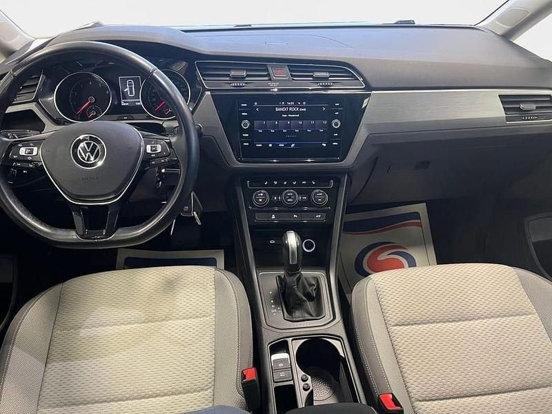 Begagnad VW Touran R-line 151 HK (111 kW) 2022 Blå Minibuss