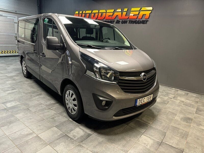 Mörkgrå Begagnad 2016 Opel Vivaro Van | 164 000 kr (Dyr) - Bild 1/4