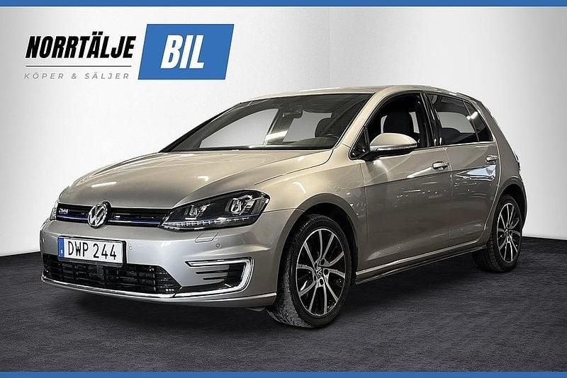 Begagnad VW Golf VII GTE 204 HK (150 kW) 2015 Silver Halvkombi