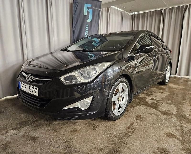 Svart Begagnad 2012 Hyundai i40 Sedan | 104 900 kr (Marknadspris) - Bild 1/4
