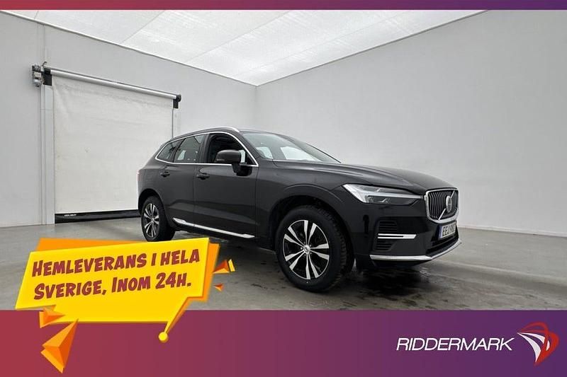Svart Begagnad 2023 Volvo XC60 Momentum SUV | 364 900 kr (Bra pris) - Bild 1/4