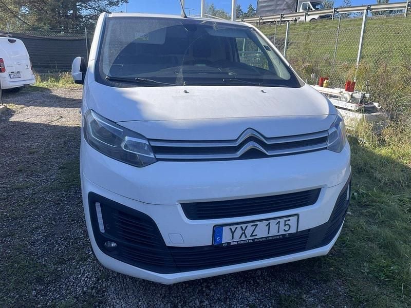Vit Begagnad 2017 Citroën Jumpy Minibuss | 70 000 kr (Dyr) - Bild 1/3