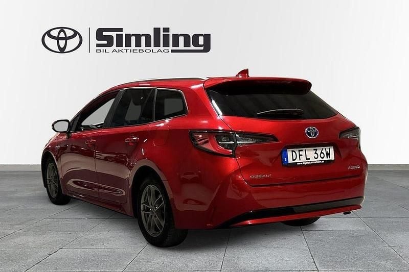 Begagnad Toyota Corolla Style 122 HK (89 kW) 2019 Röd Kombi
