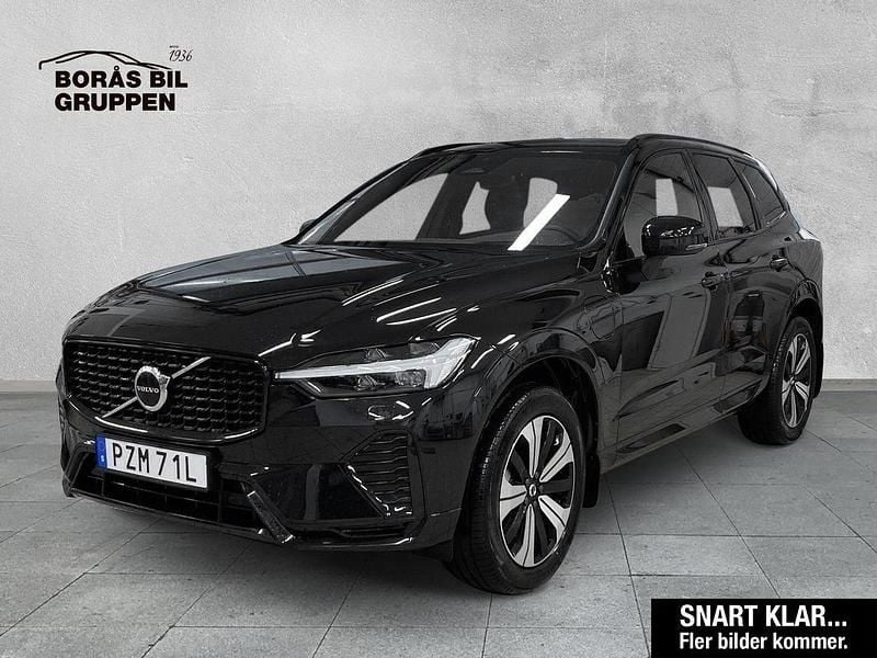 Svart Begagnad 2025 Volvo XC60 Plus SUV | 549 000 kr (Marknadspris) - Bild 1/2