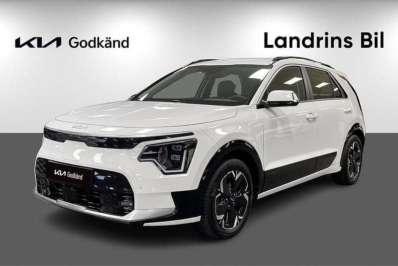 Vit (clear white) Begagnad 2022 Kia e-Niro SUV | 299 000 kr (Marknadspris) - Bild 1/4
