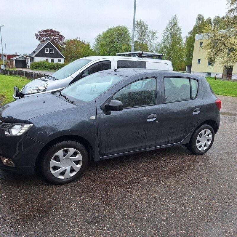 Grå Begagnad 2020 Dacia Sandero Halvkombi | 90 000 kr - Bild 1/1