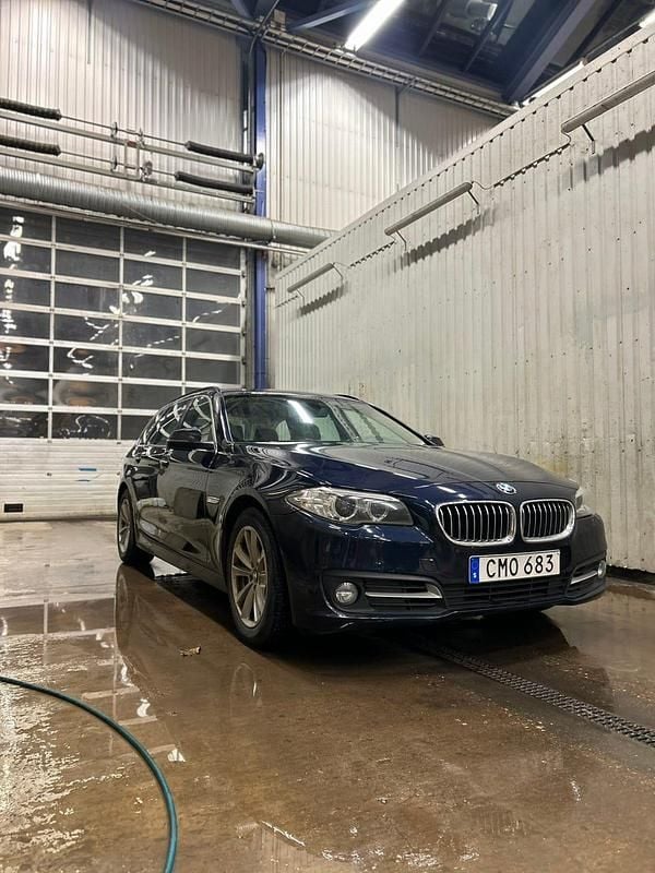 Begagnad 2014 BMW 520 Kombi | 115 000 kr (Marknadspris) - Bild 1/4