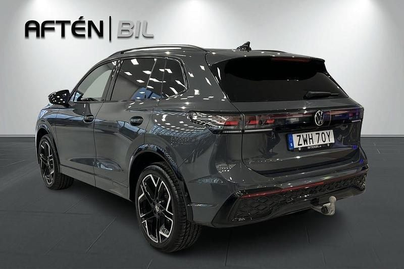 Grå Begagnad 2024 VW Tiguan Style SUV | 509 800 kr (Dyr) - Bild 1/4