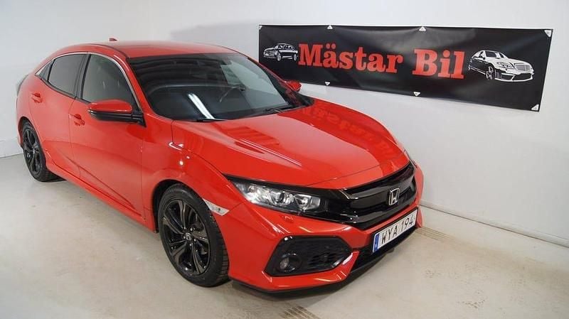 Röd Begagnad 2017 Honda Civic Elegance Halvkombi | 119 900 kr (Bra pris) - Bild 1/4