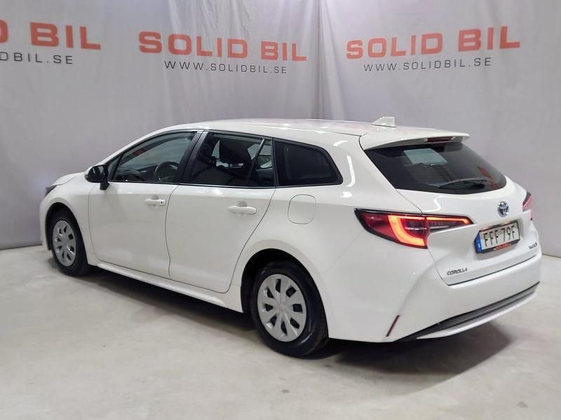 Begagnad Toyota Corolla 122 HK (89 kW) 2022 Vit (pure white ) Kombi