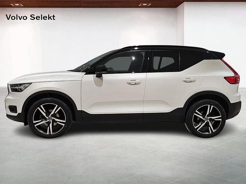 Begagnad Volvo XC40 R-Design 165 HK (121 kW) 2020 Vit SUV