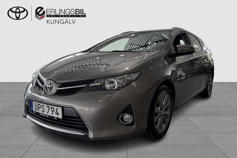 Brun Begagnad 2014 Toyota Auris Touring Sports Edition Kombi | 139 900 kr (Marknadspris) - Bild 1/4