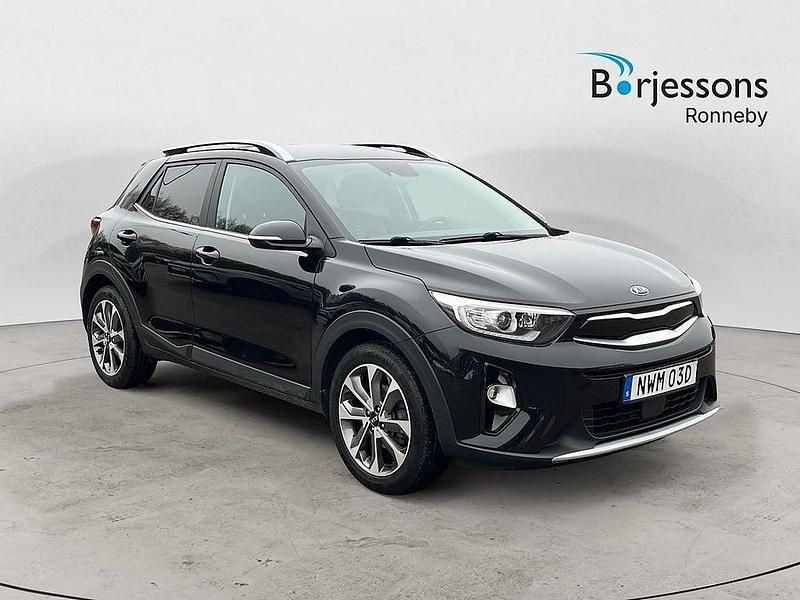 Svart Begagnad 2020 Kia Stonic Advance SUV | 196 000 kr (Marknadspris) - Bild 1/4