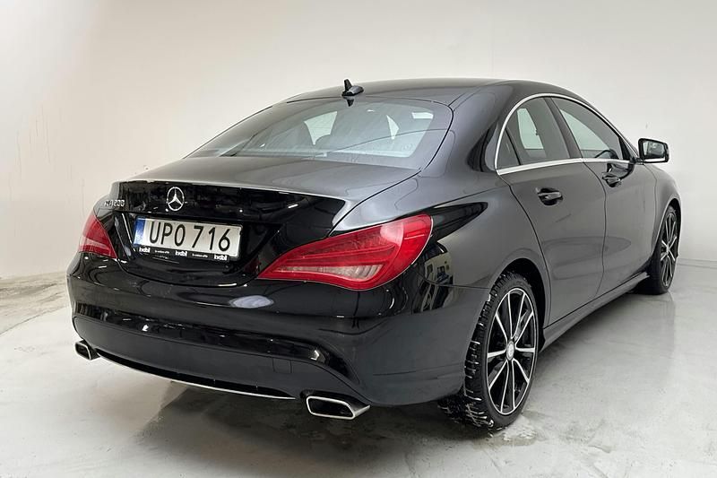 Begagnad Mercedes CLA200 Urban 156 HK (114 kW) 2015 Svart