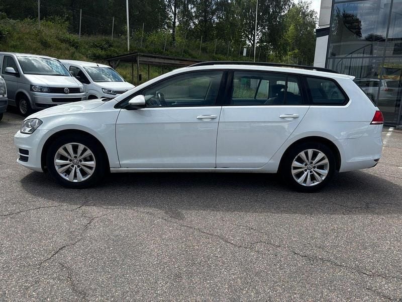 Vit Begagnad 2014 VW Golf VII Kombi | 59 800 kr (Bra pris) - Bild 1/4