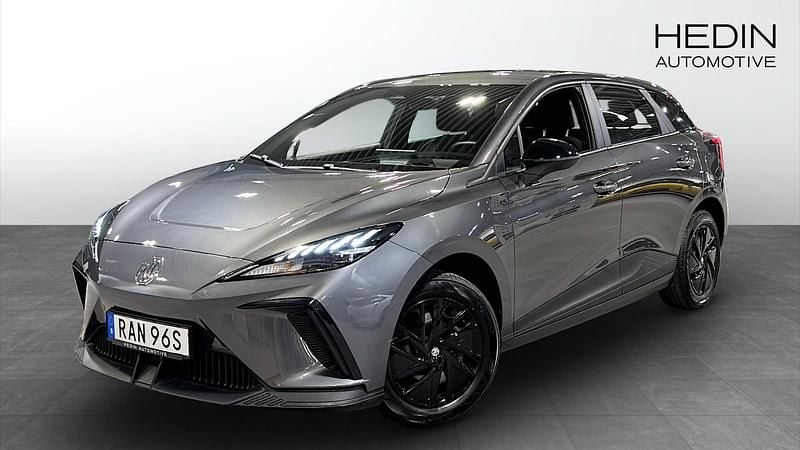 Grå Begagnad 2023 MG MG4 EV Halvkombi | 259 900 kr (Marknadspris) - Bild 1/4