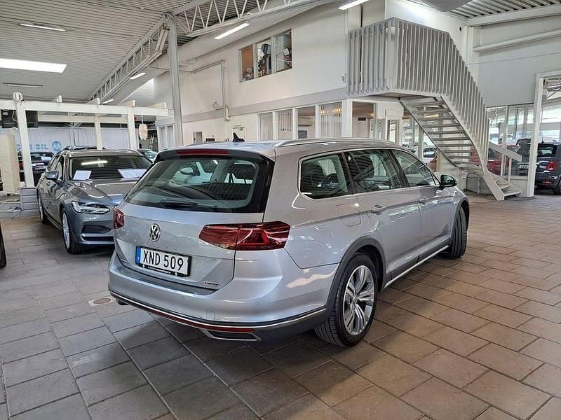 Begagnad VW Passat Alltrack Executive 190 HK (139 kW) 2020 Silver Kombi