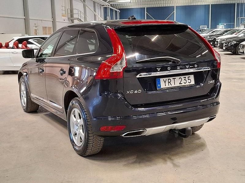Begagnad Volvo XC60 Standard 190 HK (139 kW) 2017 Mörkblå SUV