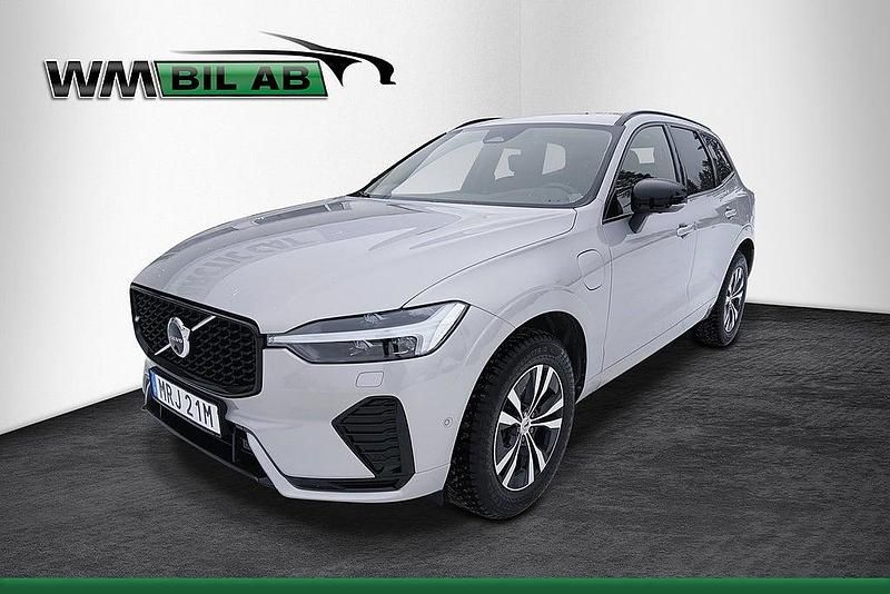 Begagnad Volvo XC60 Plus 350 HK (257 kW) 2023 Silver SUV
