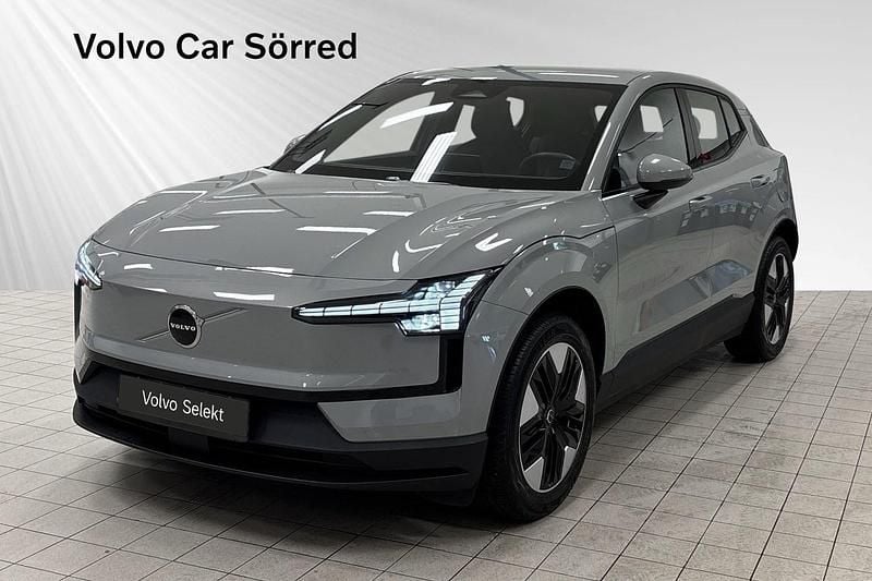 Grå Begagnad 2024 Volvo EX30 Single Motor Extended Range SUV | 369 900 kr - Bild 1/4