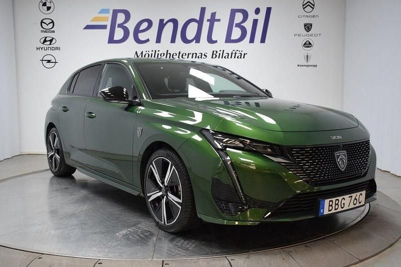 Grön Begagnad 2024 Peugeot 308 GT Halvkombi | 224 500 kr (Bra pris) - Bild 1/3