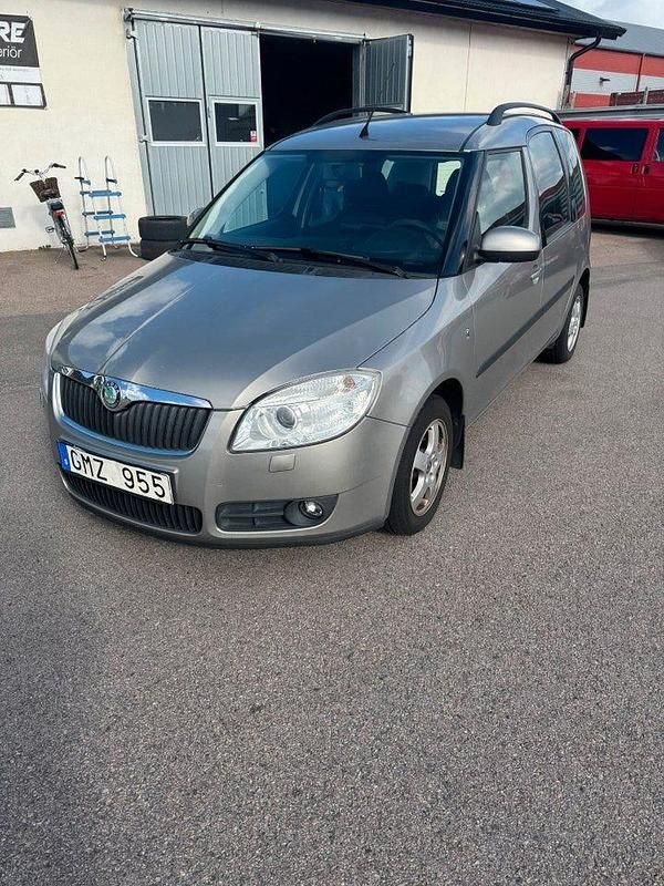 Begagnad Skoda Roomster 86 HK (63 kW) 2008 Ljusbrun (brun) Minibuss