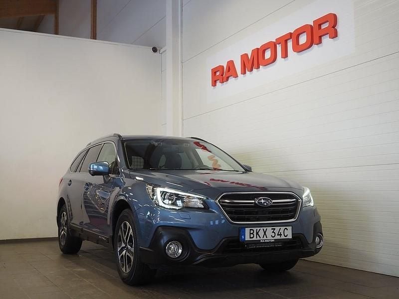 Blå metallic Begagnad 2019 Subaru Outback Kombi | 249 900 kr (Marknadspris) - Bild 1/3