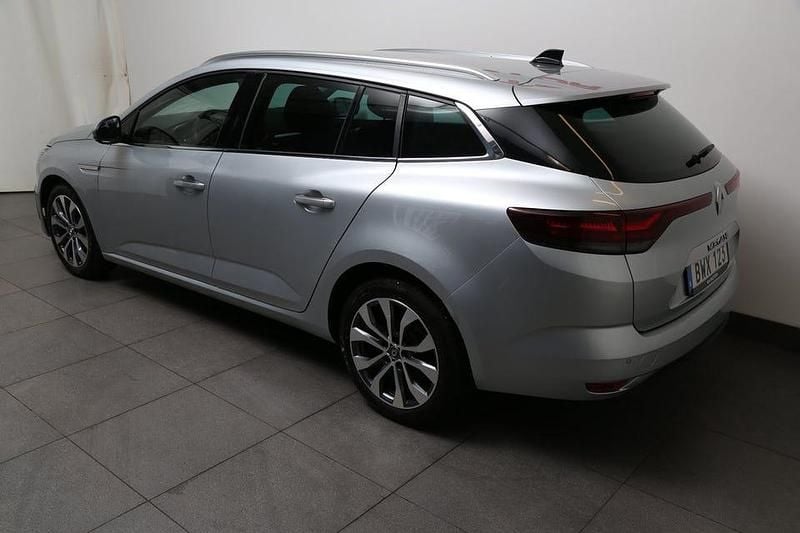 Begagnad Renault Mégane IV 140 HK (102 kW) 2023 Grå Kombi