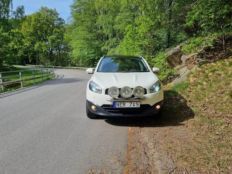 Begagnad 2012 Nissan Qashqai +2 SUV | 80 000 kr (Marknadspris) - Bild 1/4