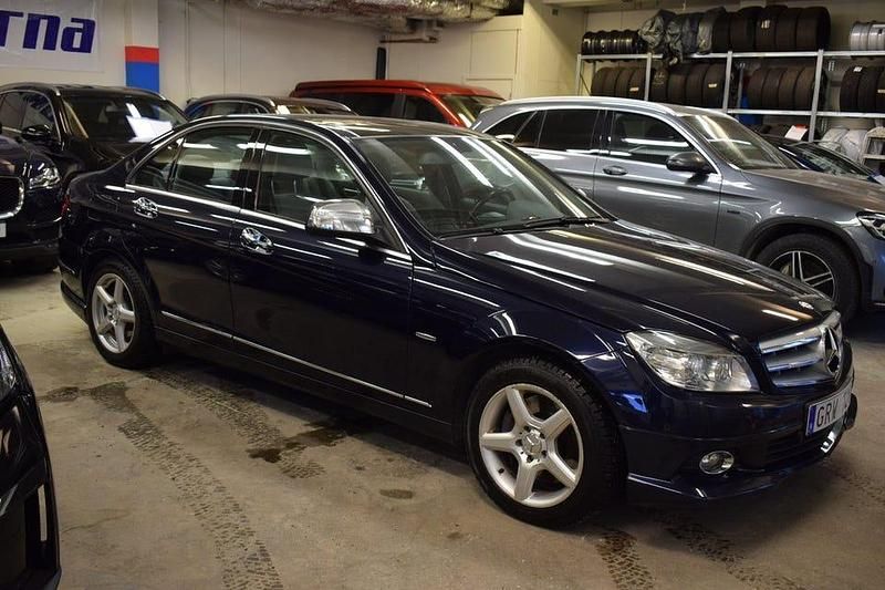 Begagnad Mercedes C350 Elegance 272 HK (200 kW) 2007 Blå Sedan