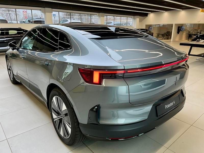 Ny Polestar 4 Long Range Single Motor 200 kW (272 HK) 2026 Grå SUV