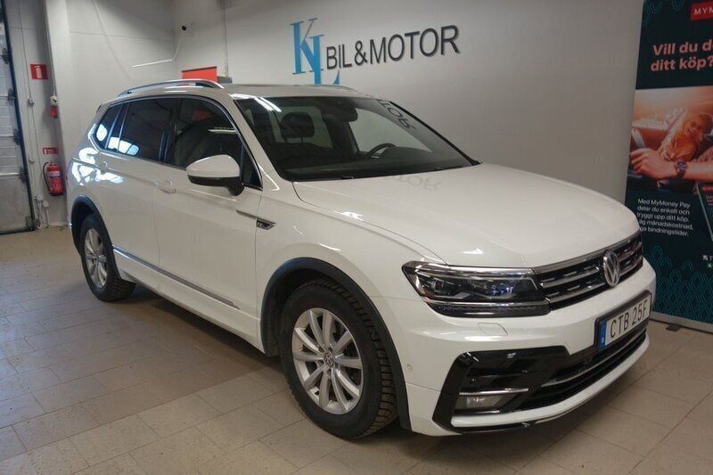 Vit (pure white) Begagnad 2019 VW Tiguan Allspace SUV | 299 800 kr (Marknadspris) - Bild 1/4