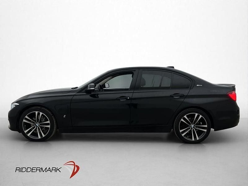 Begagnad BMW 330e Sport Line 184 HK (135 kW) 2017 Svart Sedan