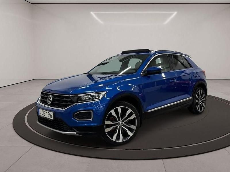 Blå Begagnad 2018 VW T-Roc GT SUV | 244 500 kr (Lite dyr) - Bild 1/3