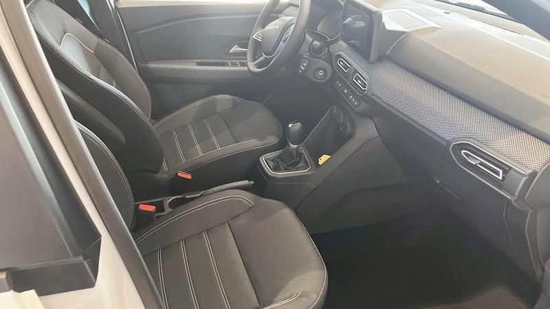 Ny Dacia Sandero Expression 92 HK (67 kW) 2025 Vit (white) Halvkombi