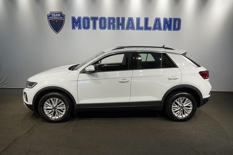 Vit Begagnad 2022 VW T-Roc Life SUV | 214 900 kr (Marknadspris) - Bild 1/4