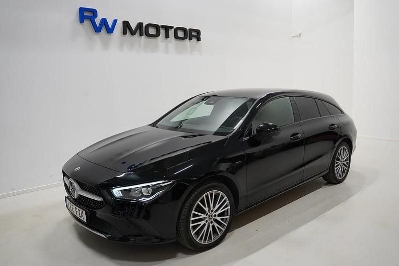 Begagnad Mercedes CLA250e Shooting Brake 160 HK (117 kW) 2020 Svart Kombi
