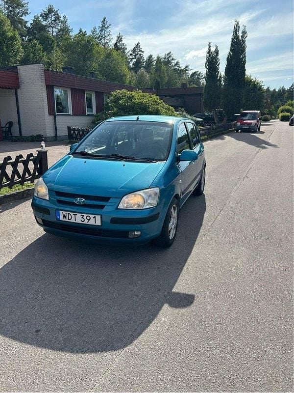 Blå Begagnad 2005 Hyundai Getz Halvkombi | 15 000 kr (Marknadspris) - Bild 1/4