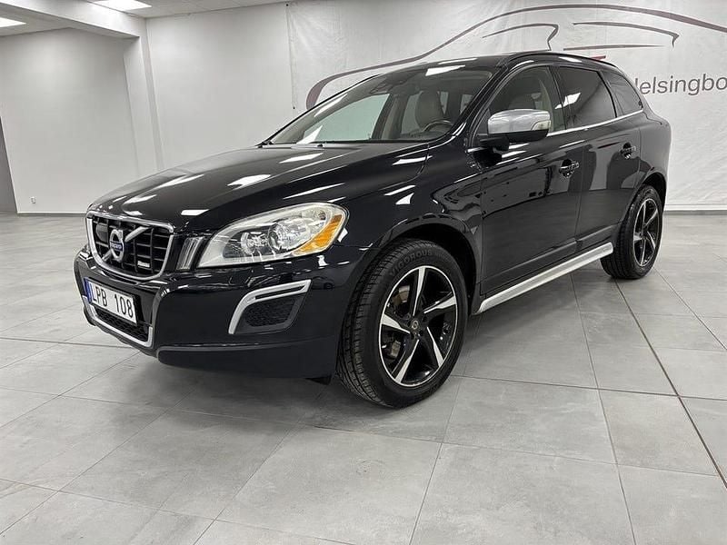 Svart Begagnad 2011 Volvo XC60 R-Design SUV | 119 900 kr (Marknadspris) - Bild 1/4