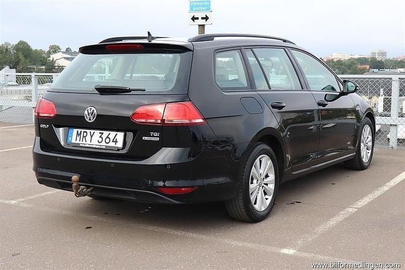 Begagnad VW Golf VII S 110 HK (80 kW) 2015 Svart samma som bilen Kombi