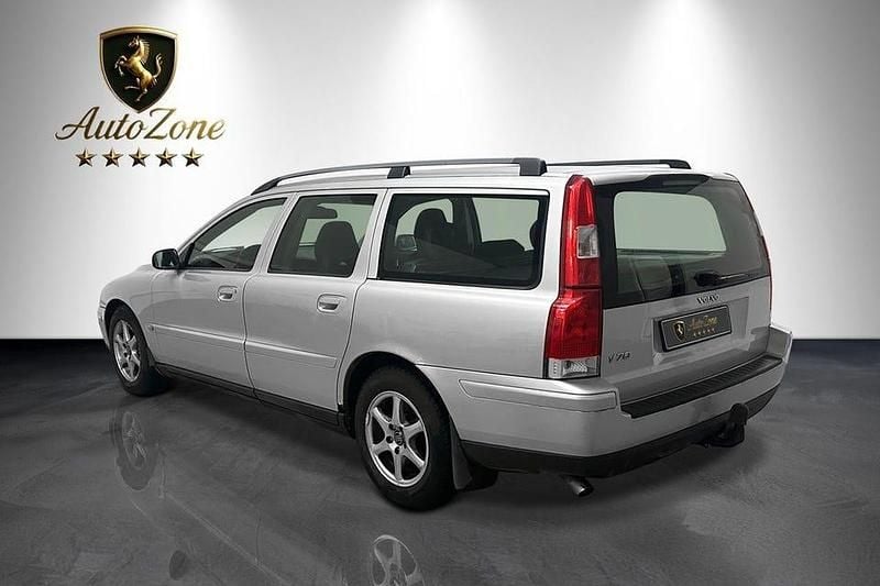Begagnad Volvo V70 Business Edition 140 HK (102 kW) 2005 Grå Kombi