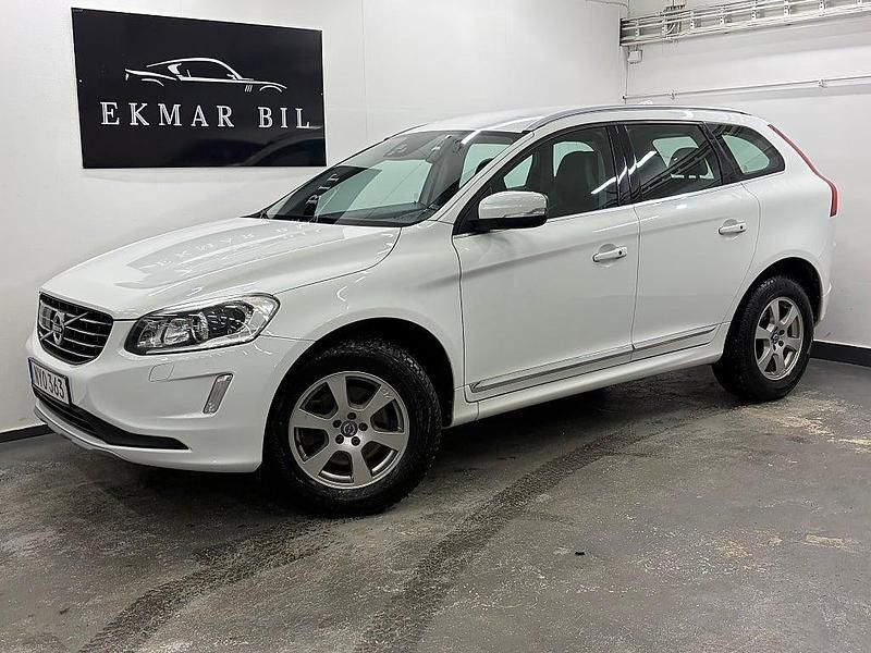 Begagnad Volvo XC60 Summum 190 HK (139 kW) 2016 Vit SUV