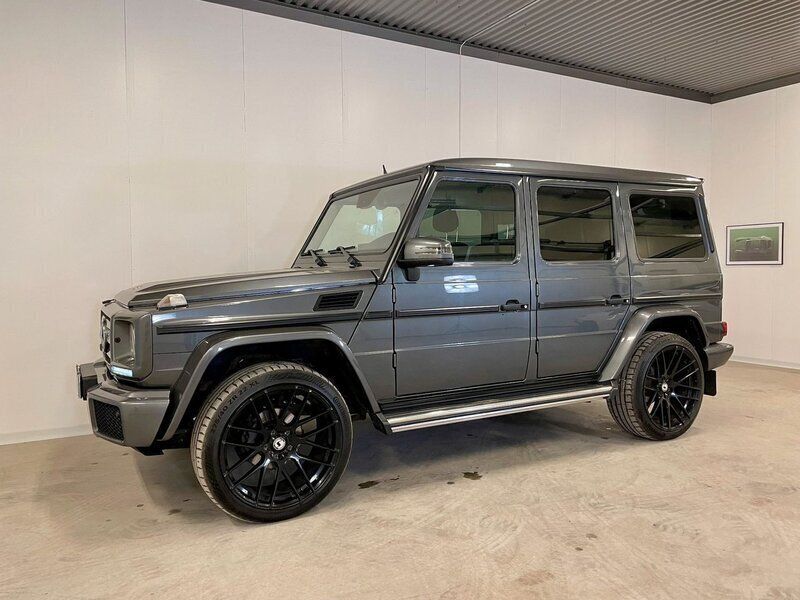 Mörkgrå (designo graphite metallic ) Begagnad 2016 Mercedes G350 SUV | 775 000 kr - Bild 1/4