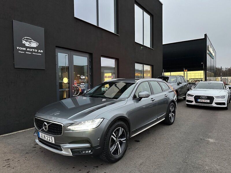 Grå Begagnad 2017 Volvo V90 CC Inscription Kombi | 220 000 kr (Dyr) - Bild 1/4