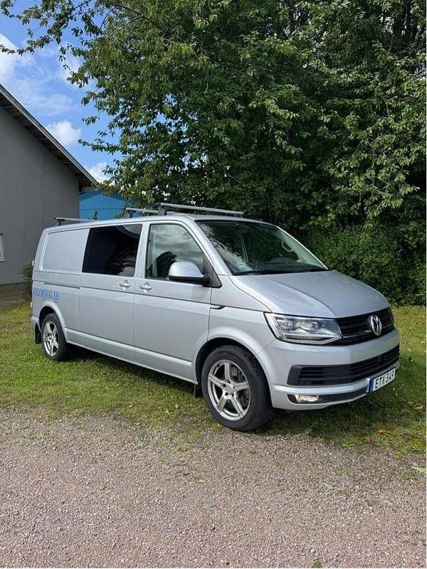 Silver Begagnad 2017 VW T6 Van | 325 000 kr (Dyr) - Bild 1/4