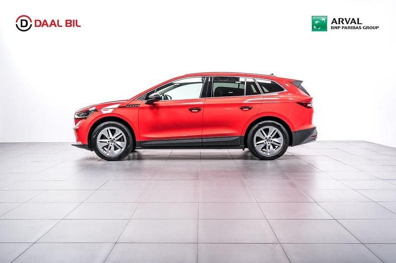 Svart Begagnad 2022 Skoda Enyaq iV SUV | 344 700 kr (Superpris) - Bild 1/4
