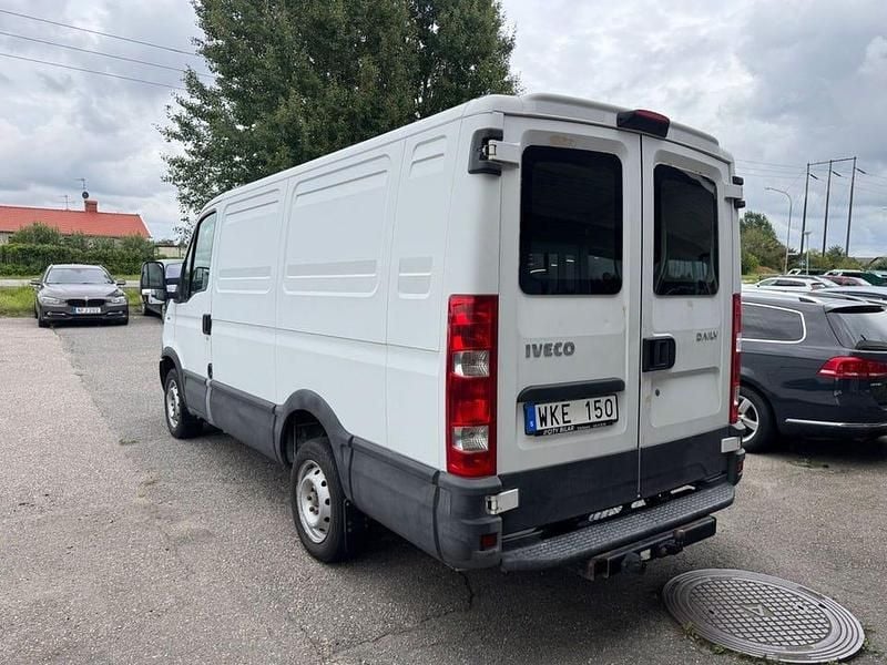 Begagnad Iveco Daily 106 HK (77 kW) 2013 Vit Van